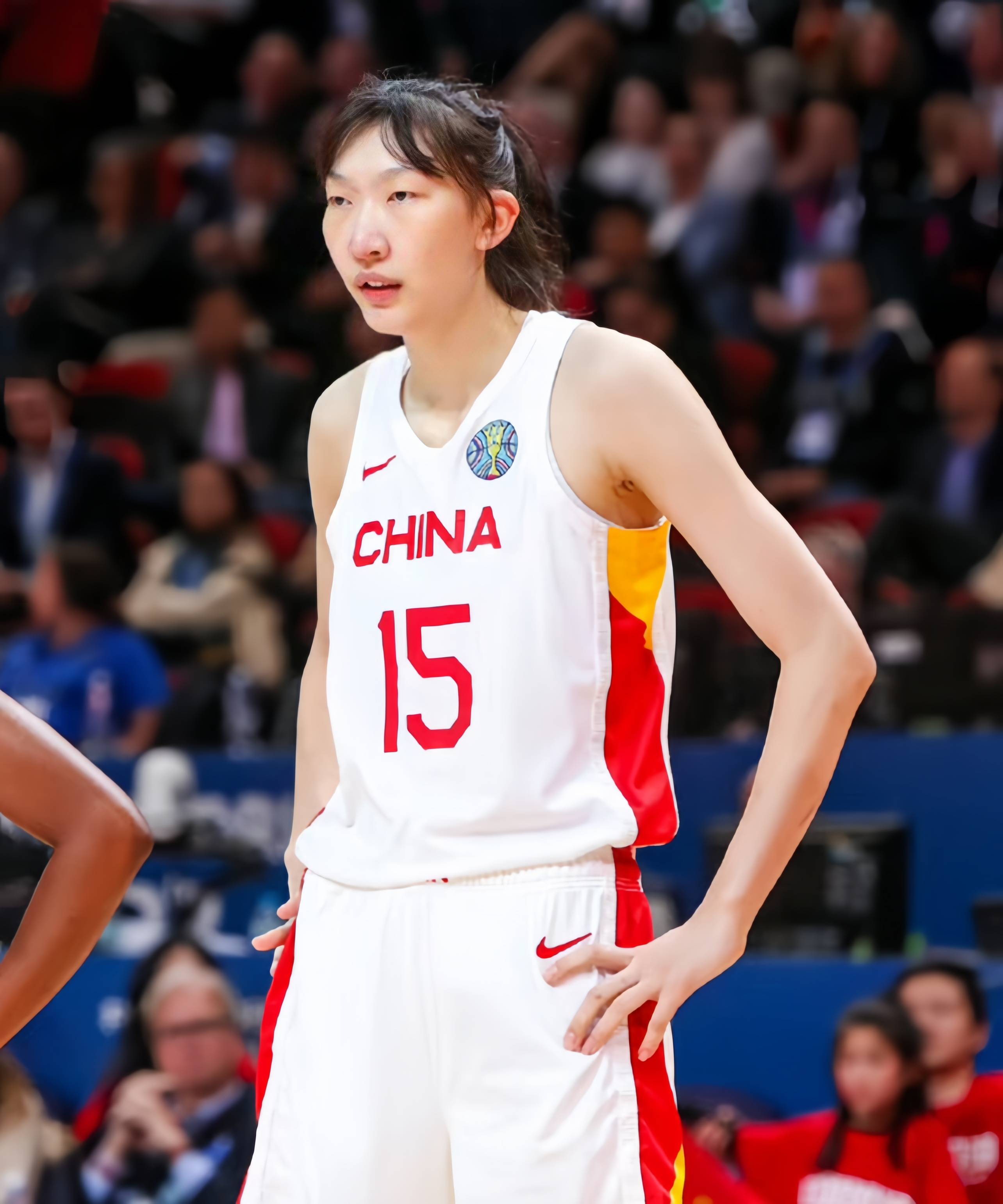 东京奥运备战：女子球员努力训练的简单介绍